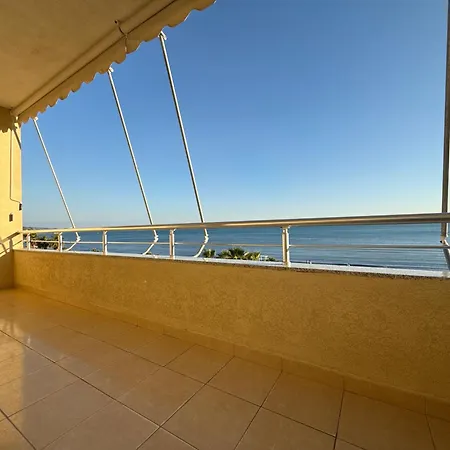 Gusti Seaview Appartement